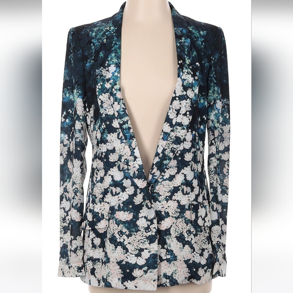 O'2nd blazer size 4